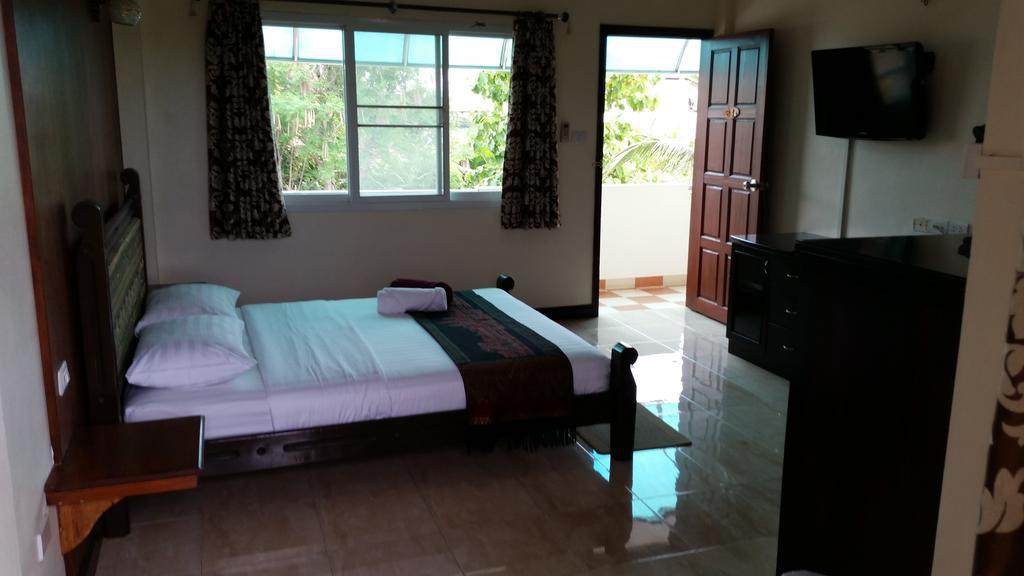 Mai Thai Guest House Khon Kaen Quarto foto